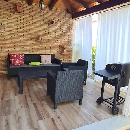 Matteo Villa *